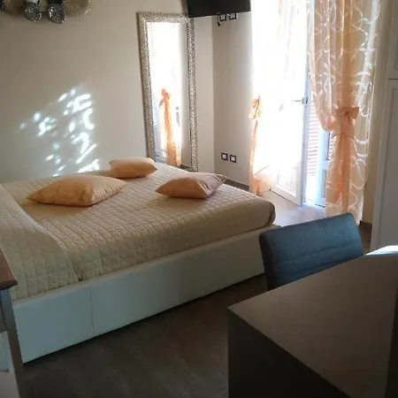 L'isola Dla Cerrea Bed & Breakfast *