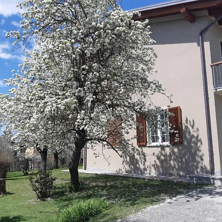 L'isola Dla Cerrea Alojamento de Acomodação e Pequeno-almoço Mombasiglio